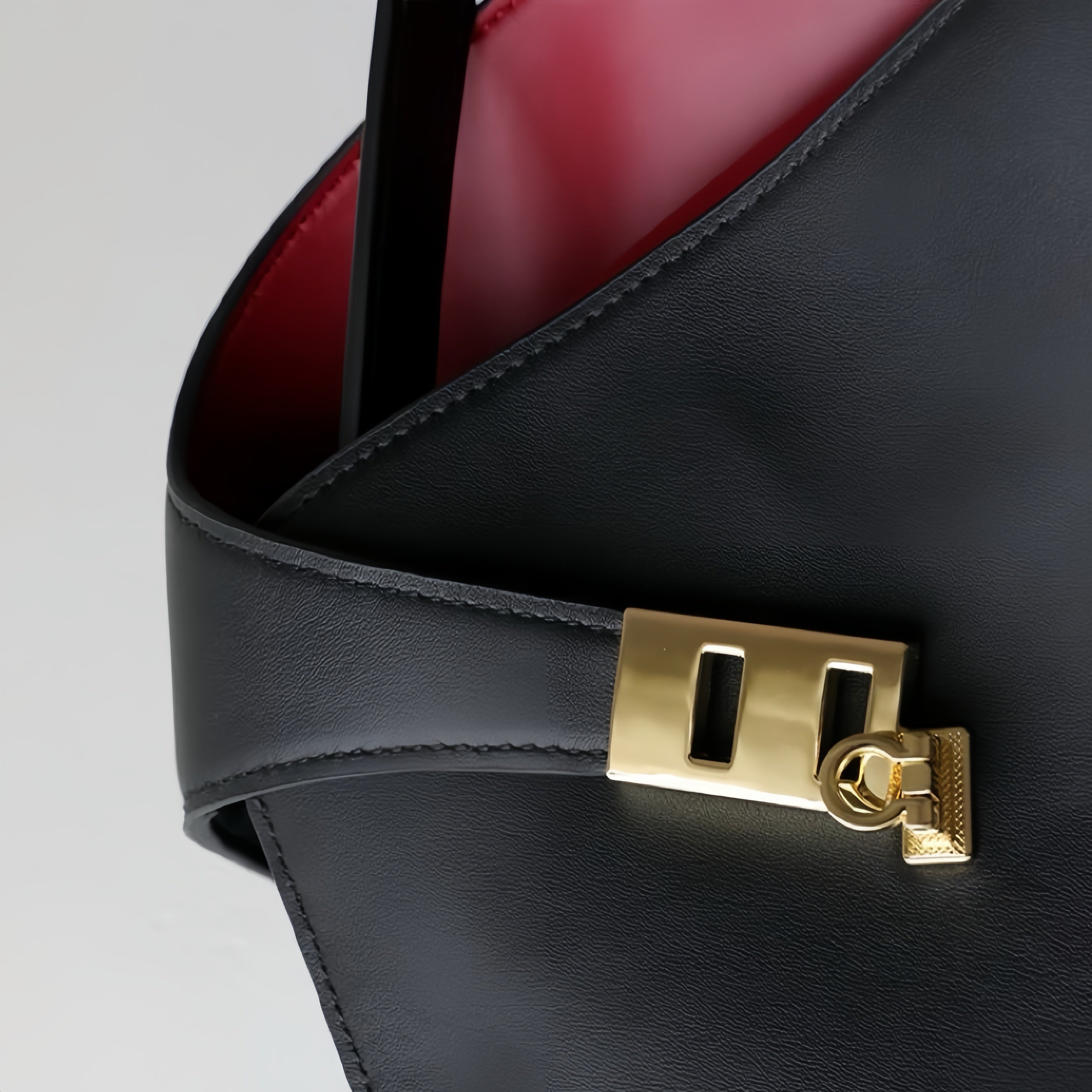 #258 Bina-Lock Architect Handbag