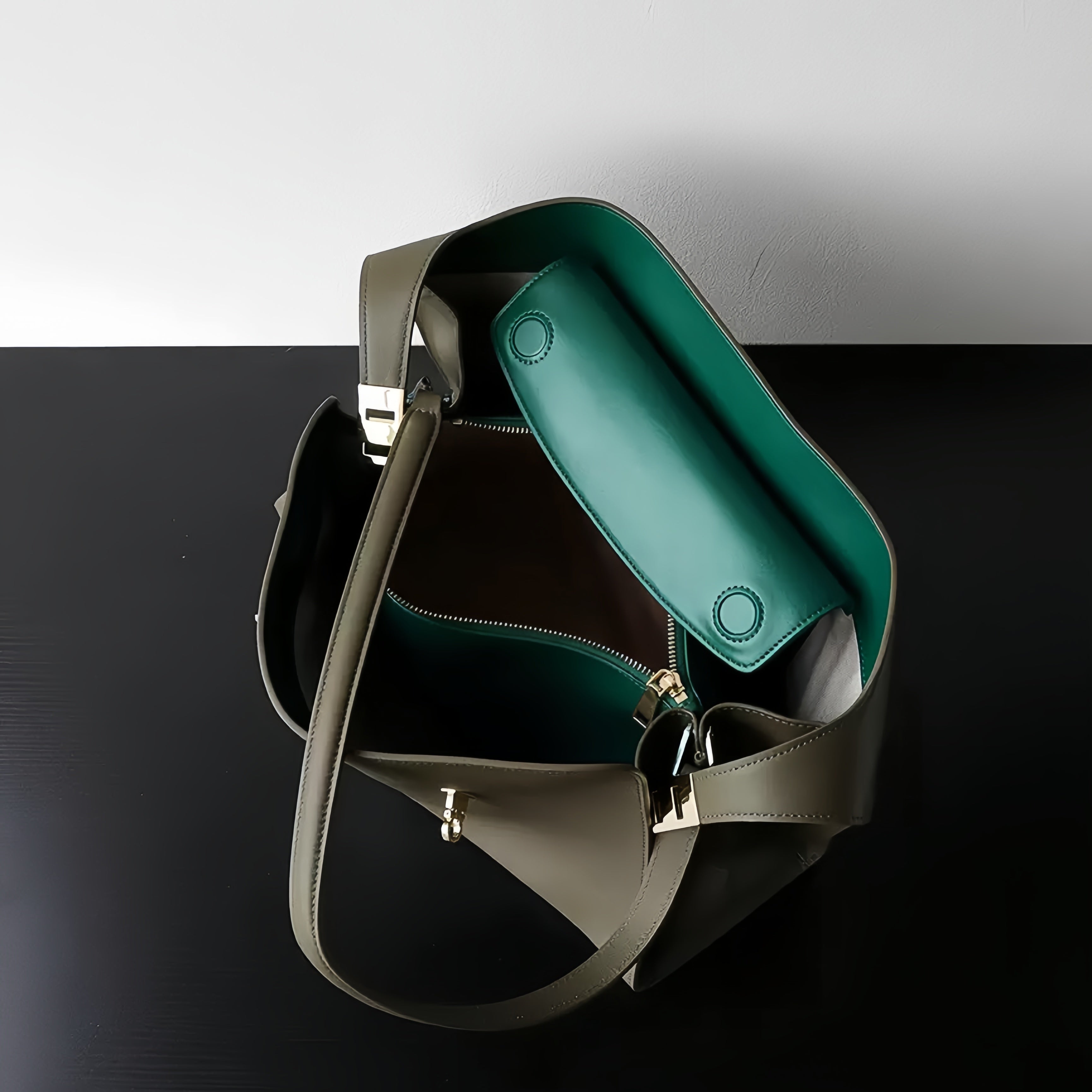 #258 Bina-Lock Architect Handbag